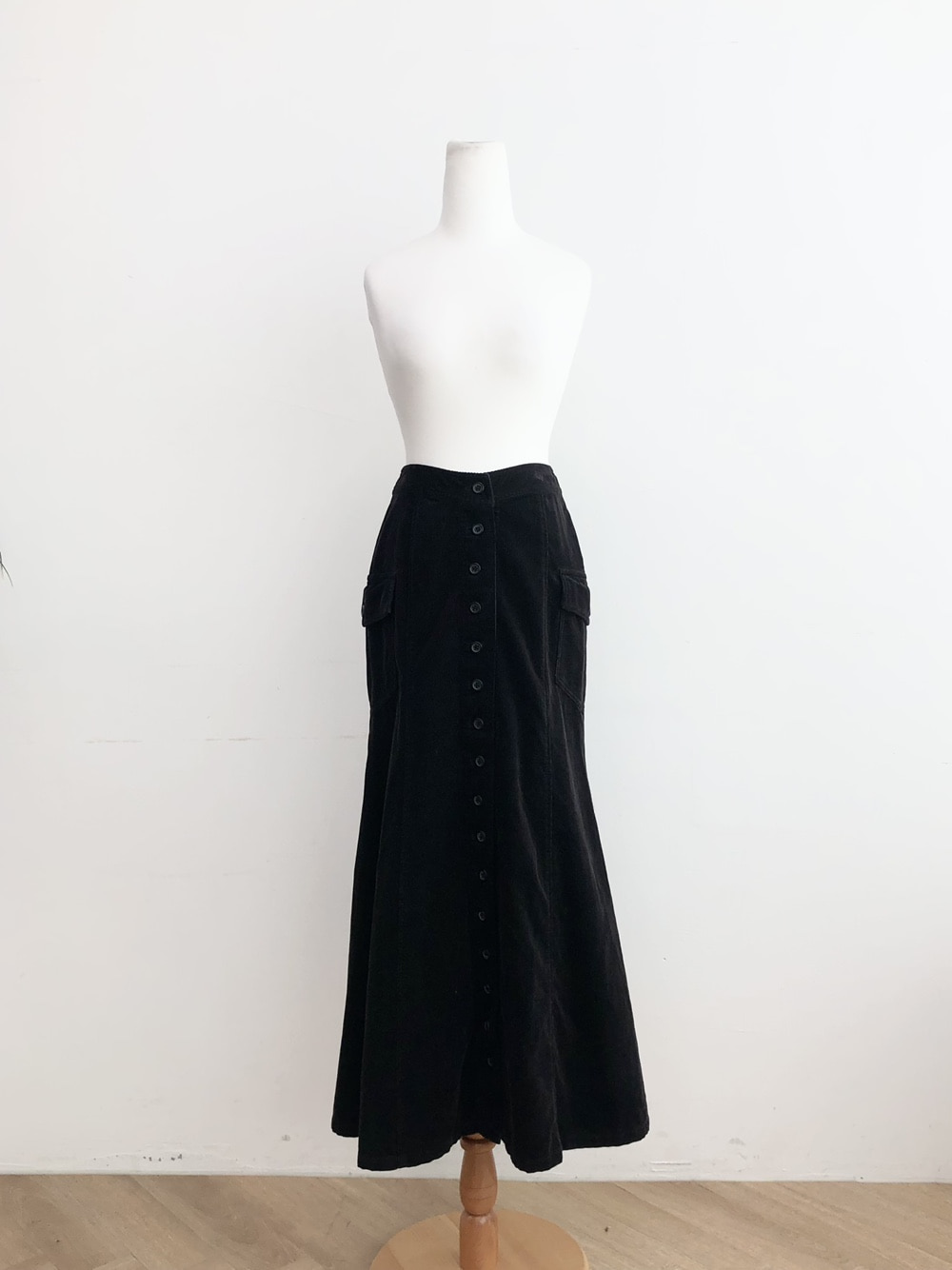 Black Corduroy Long Flare Button Skirt