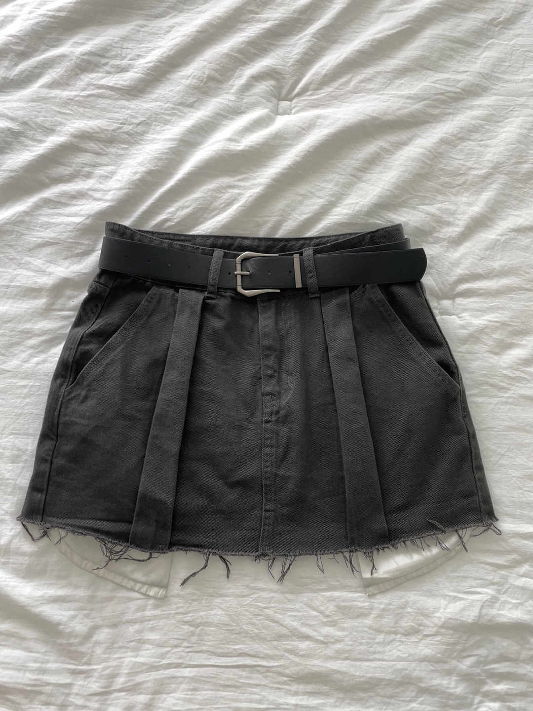 select) Dark gray Denim Pintuck  Belt set Skirt