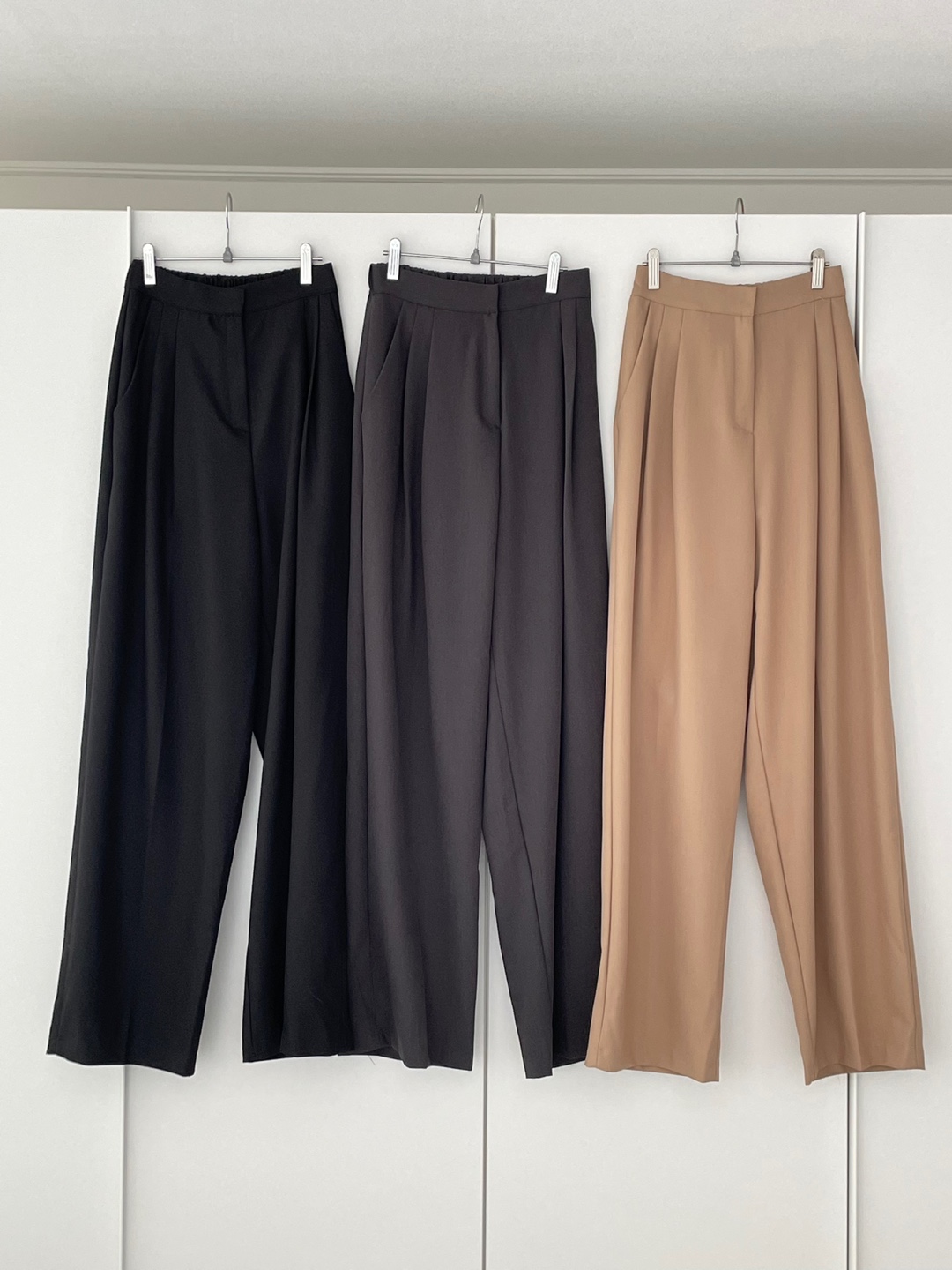 select) Autumn Daily Back Banding Slacks Pants (Black / Charcoal Gray / Beige)