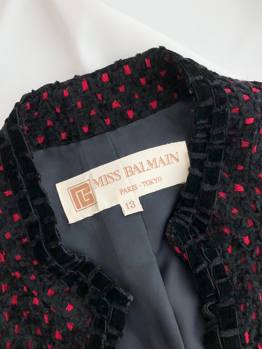 Miss Balmain Black Red Crochet Tweed Open Jacket Skirt Setup