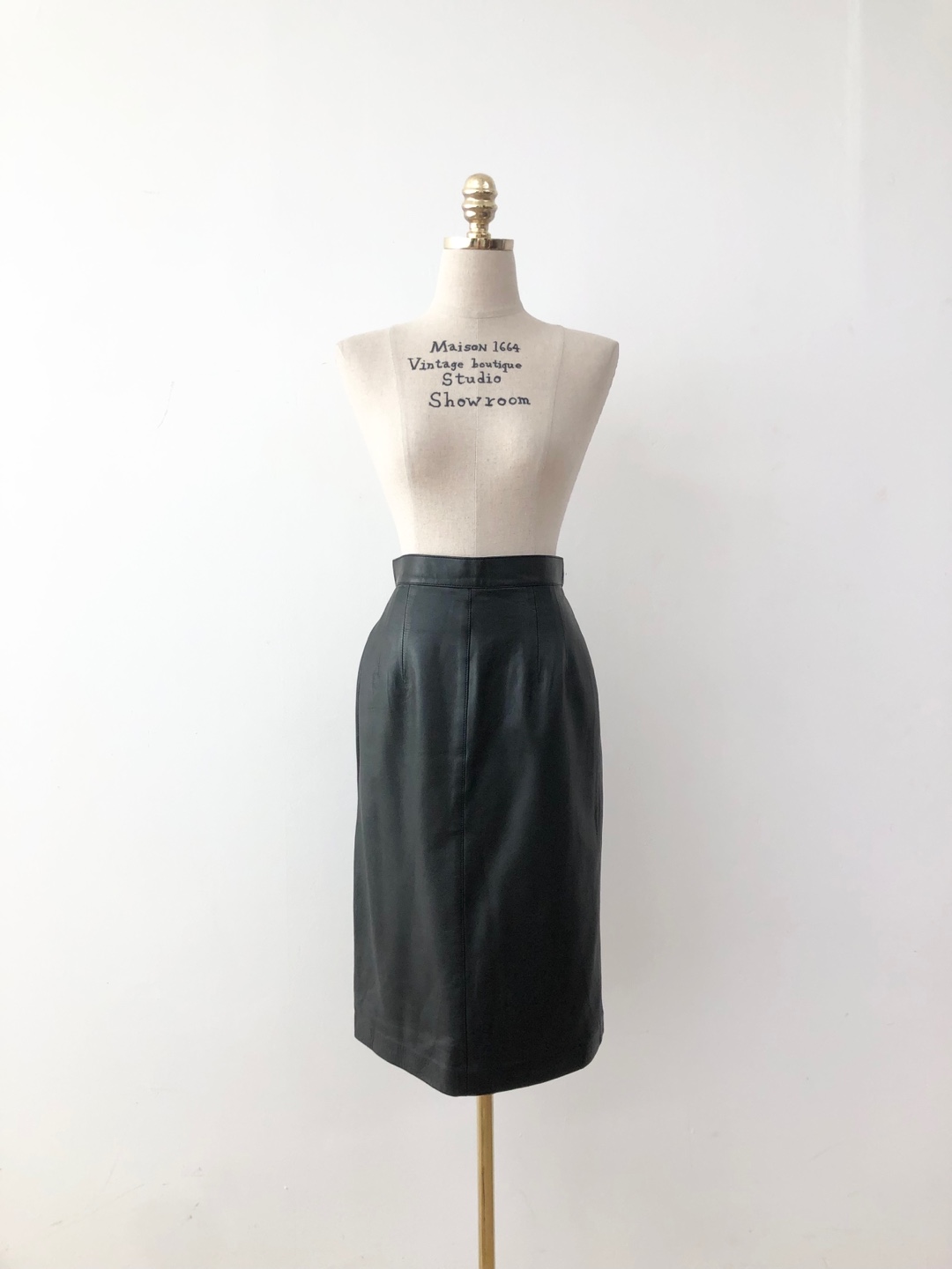 Black Real Leather Back Slit Skirt [26 inch]