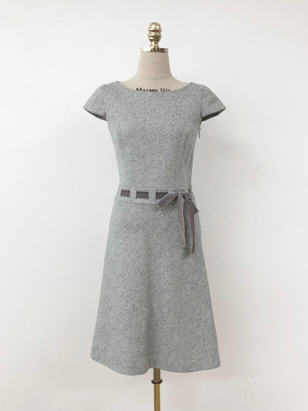 Gray velvet ribbon silver thread tweed dress