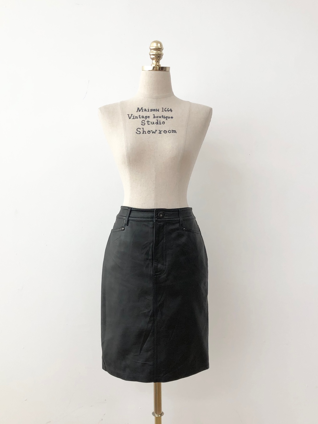 Black Real Leather Back Slit Medium Skirt [27 inch]
