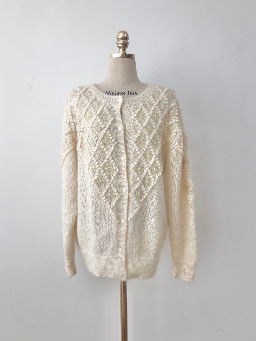 Ivory Diamond Flower Pattern Wool 50 Cardigan Top