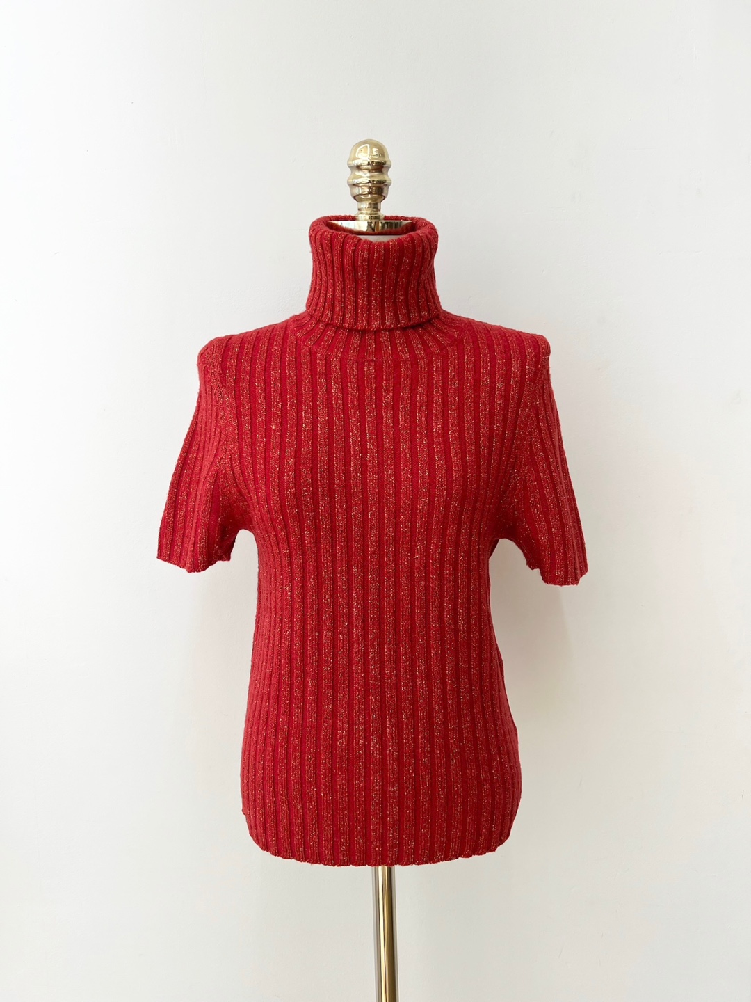 Red Gold Glitter Neck Polarized Short Sleeve Wool Knit