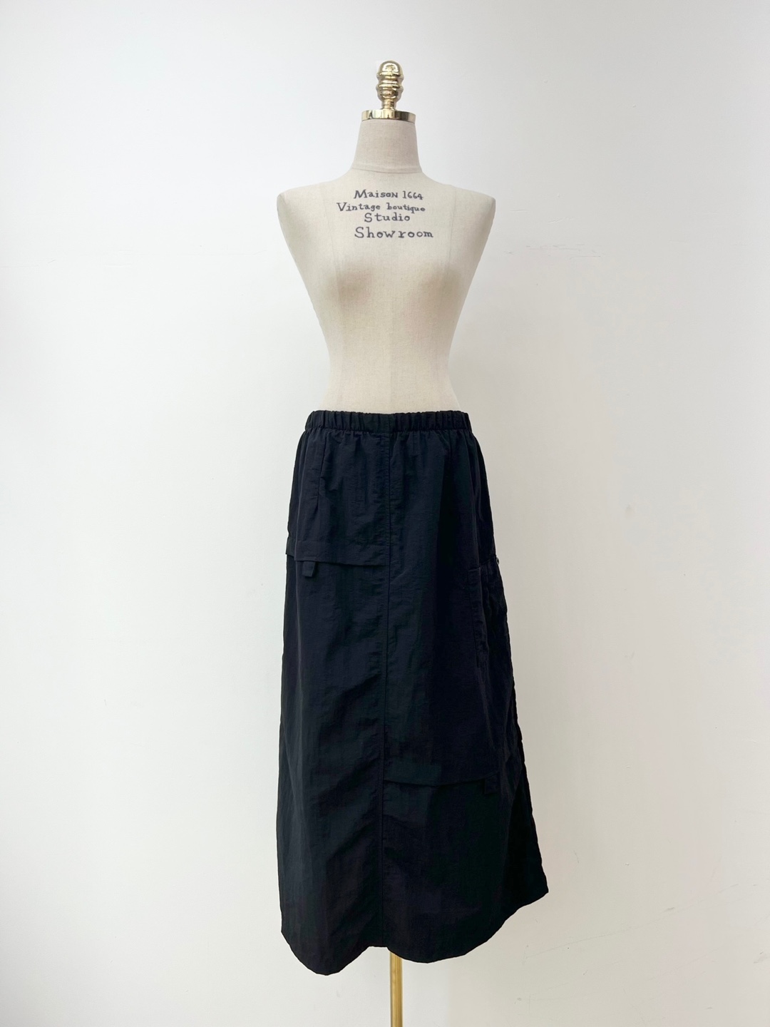 Black Nylon A-Line Pocket Detail Long Skirt [28-37inch]