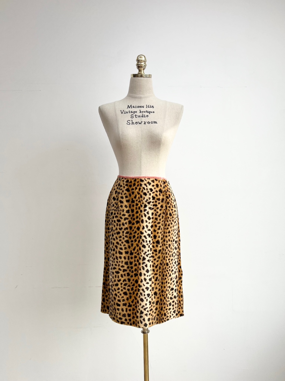 Leopard print pink velvet trimmed belted skirt [27-28inch]