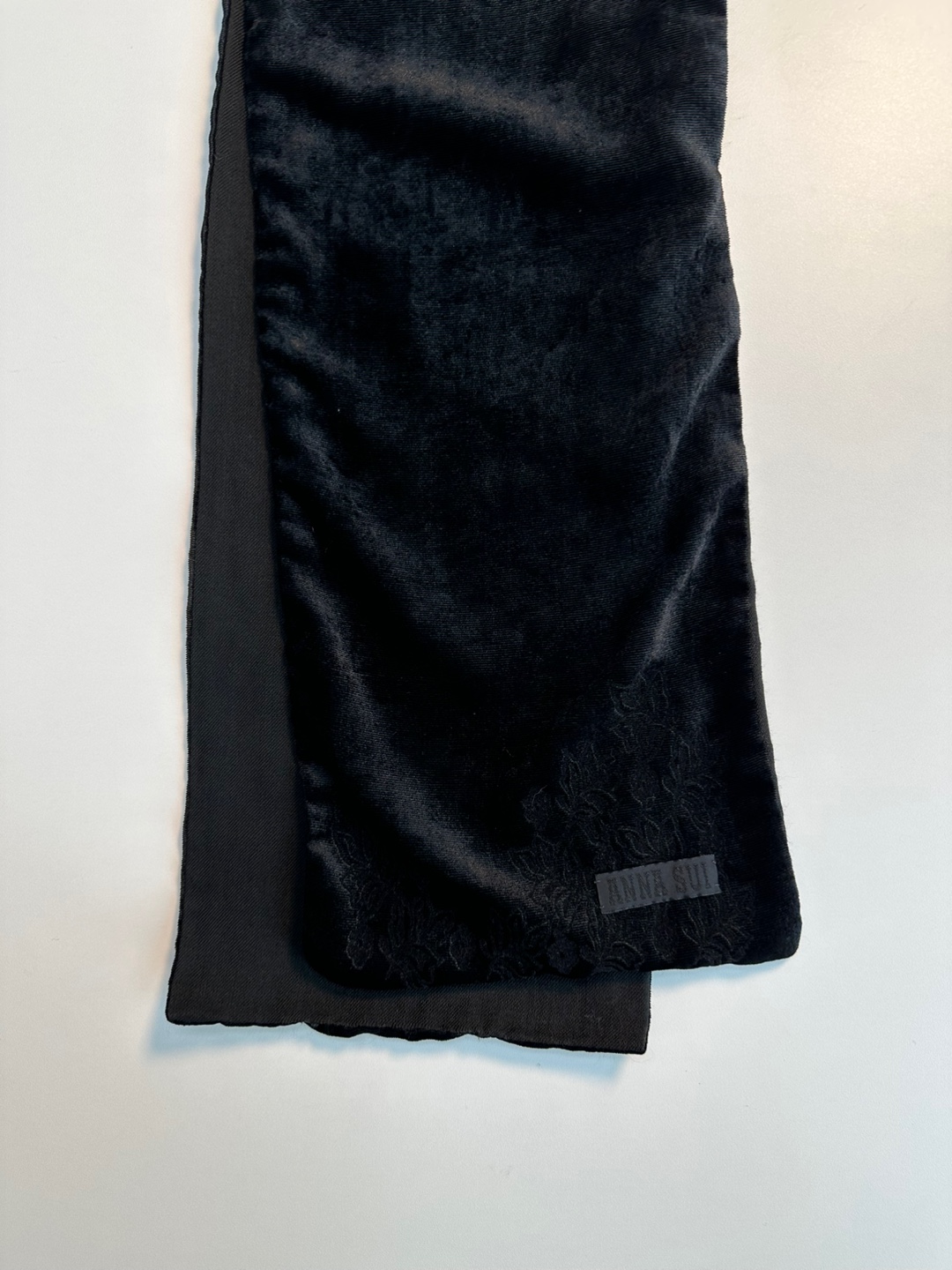 Anna Sui Velvet Shorts Scarf