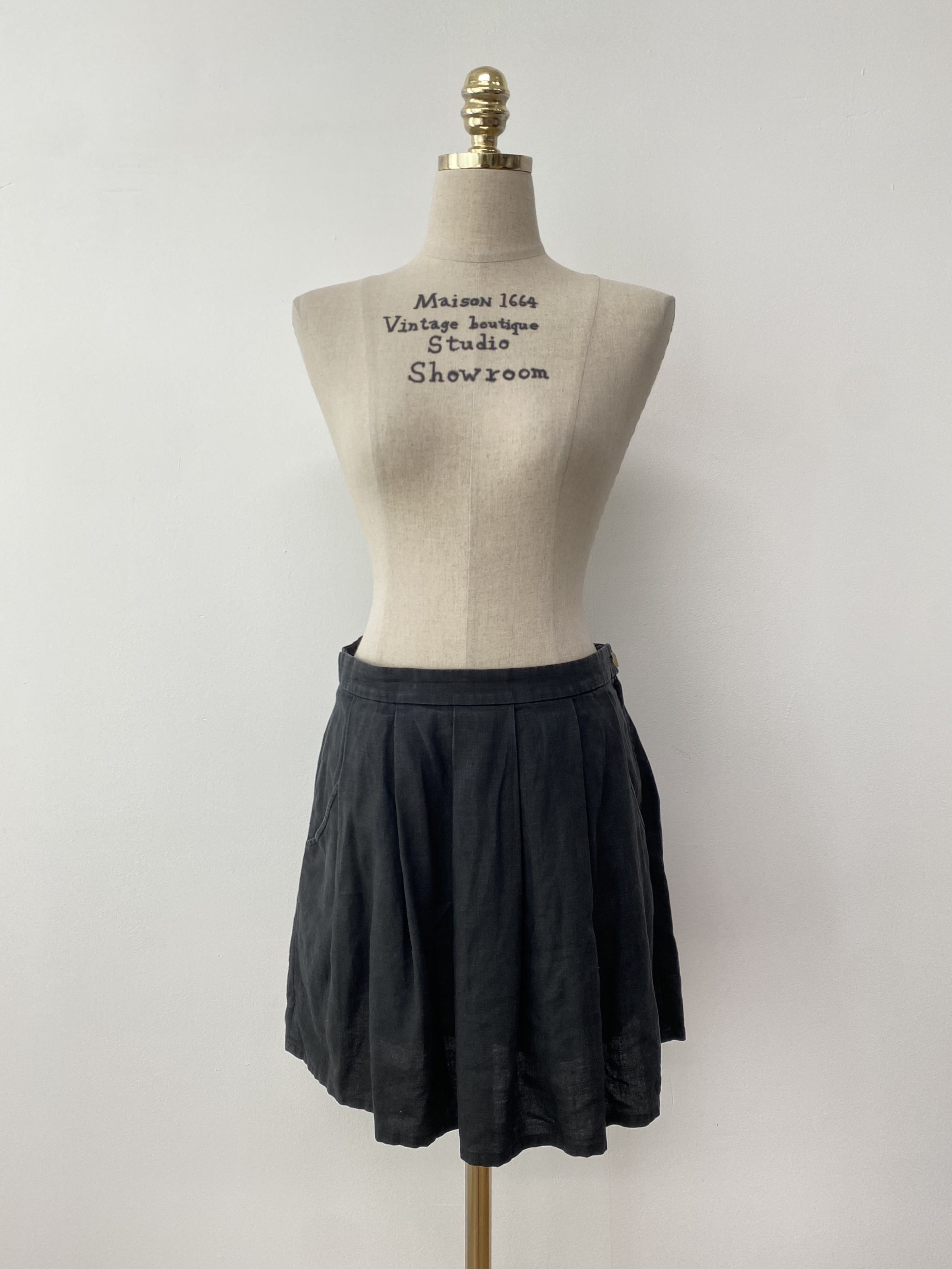 pleated pocket point linen skirt