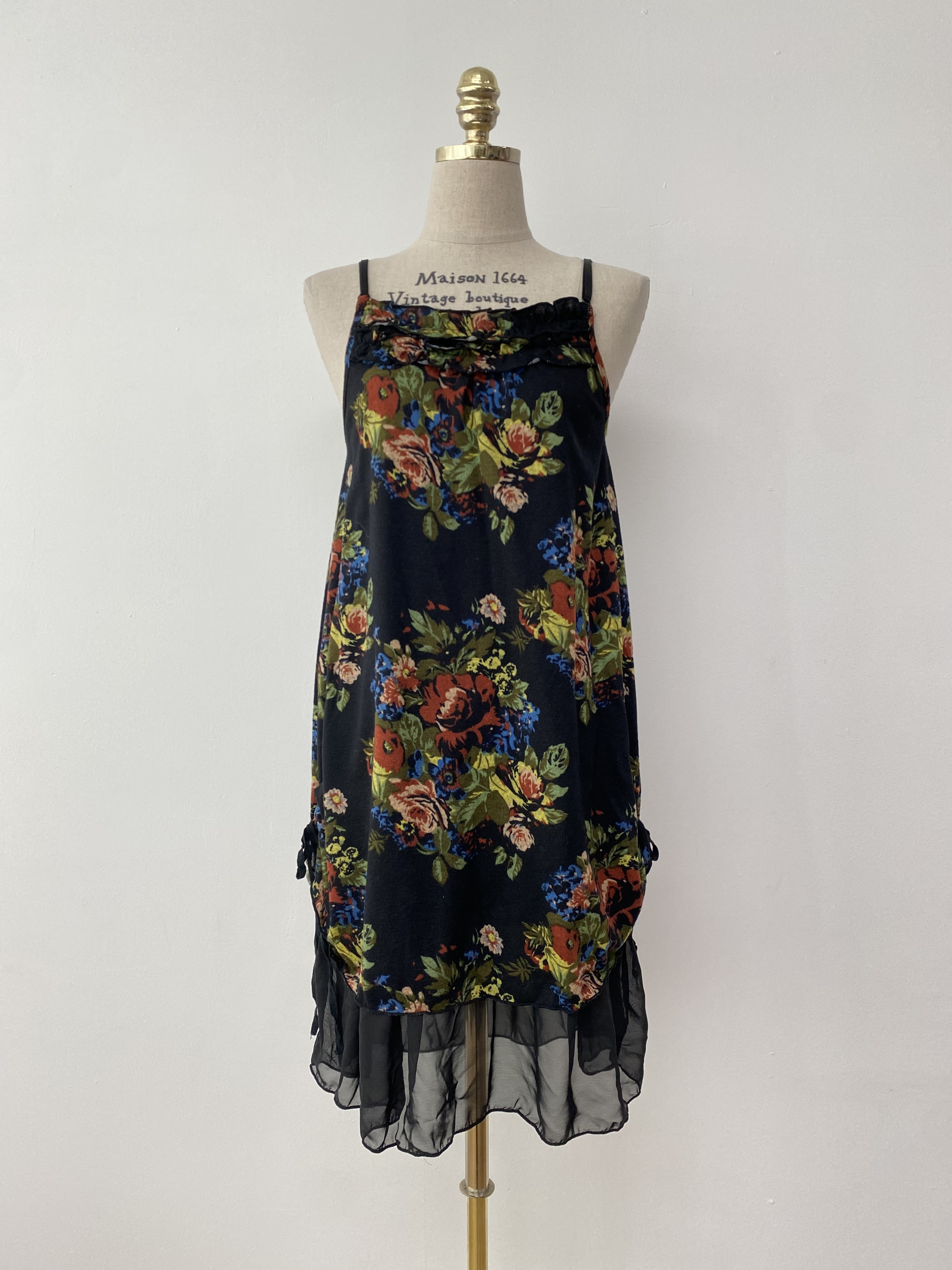 Side shirring point flower dress