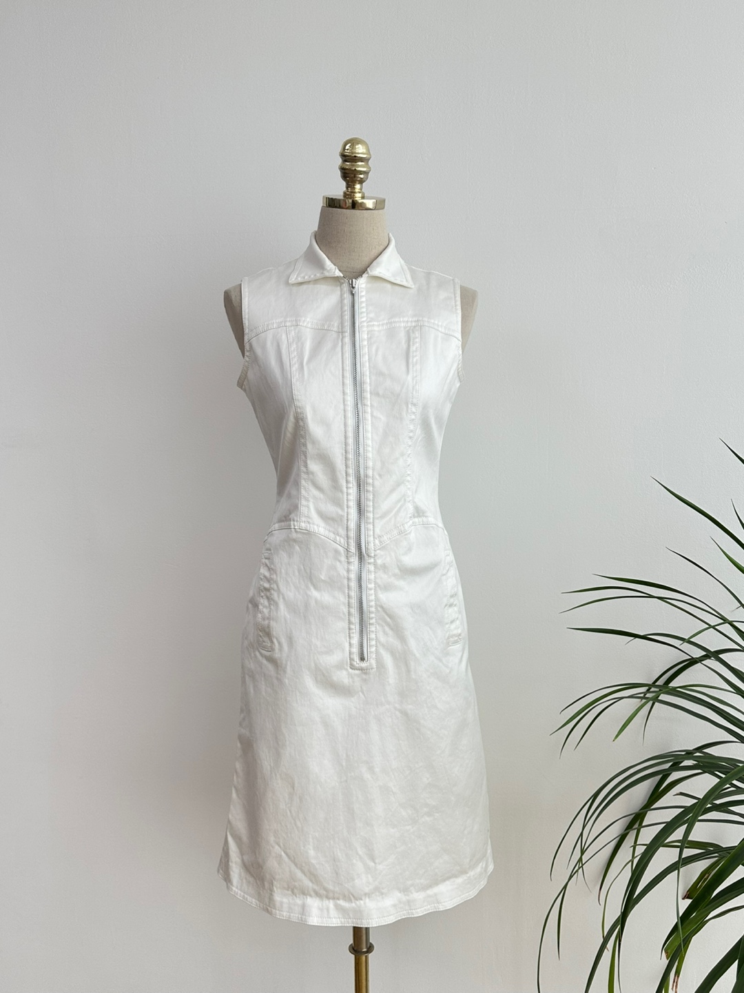Courrèges White half-zip-up stitch detail cotton dress
