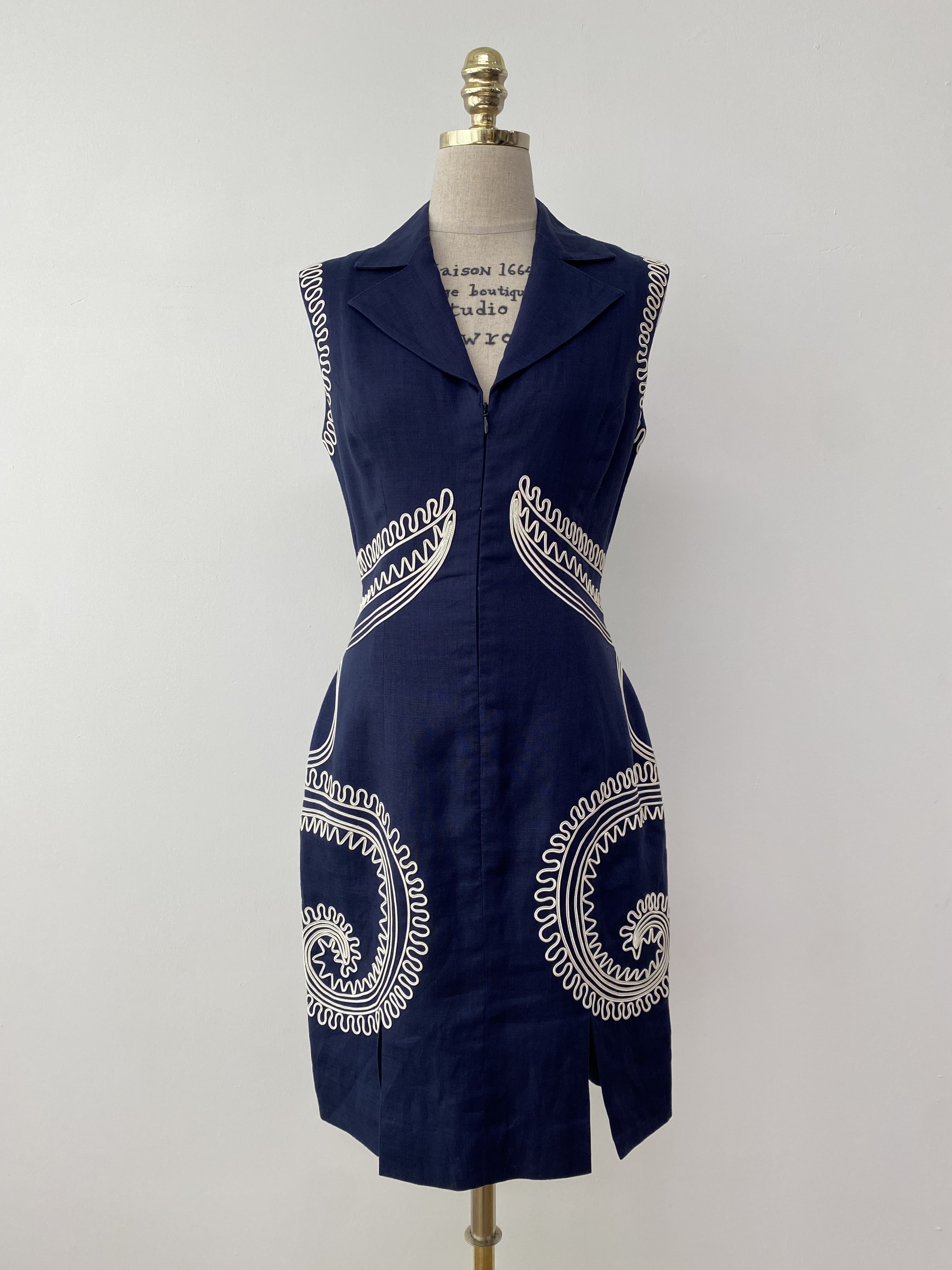 Navy Back cut point embroidery linen vest dress