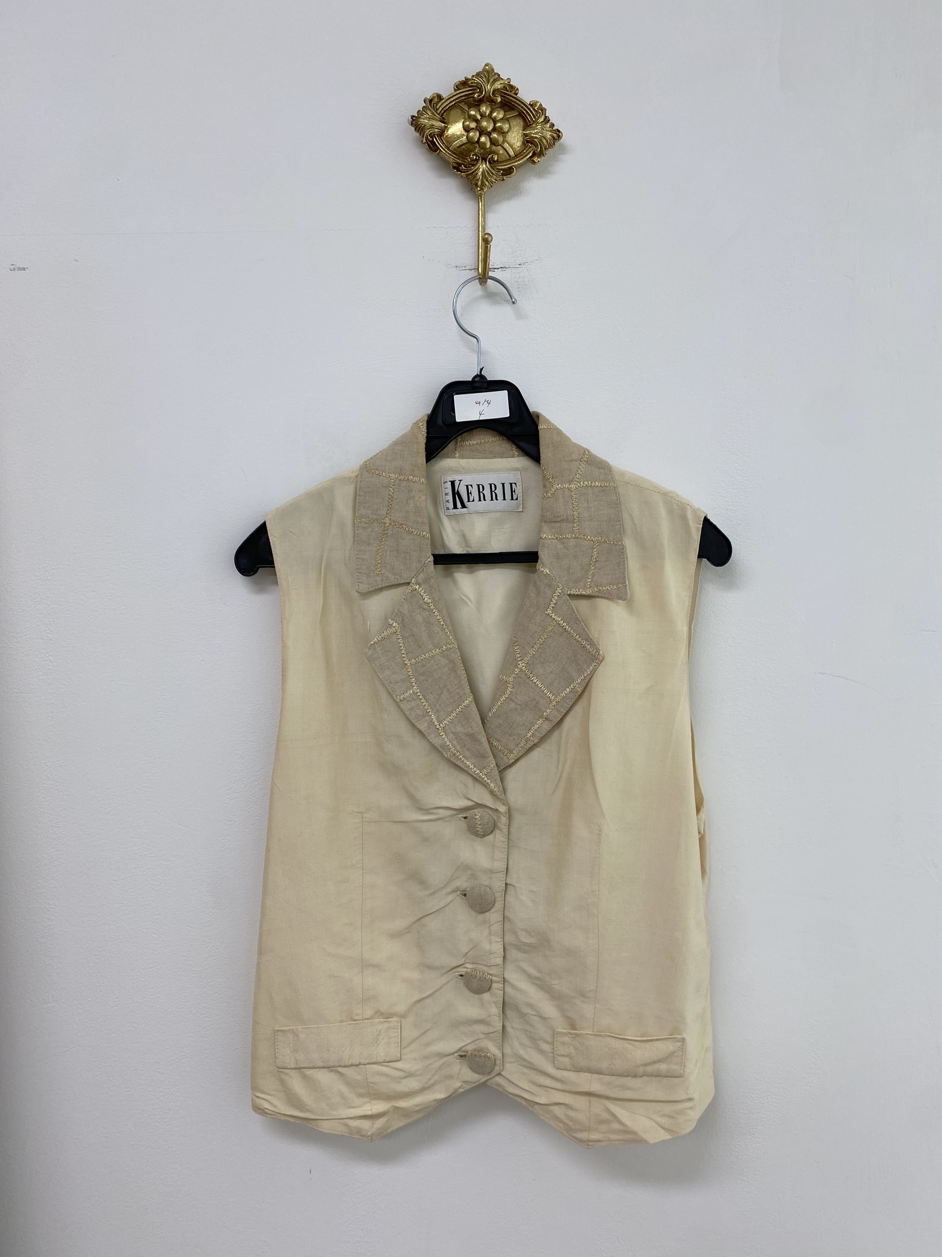Light beige check collar button silk vest