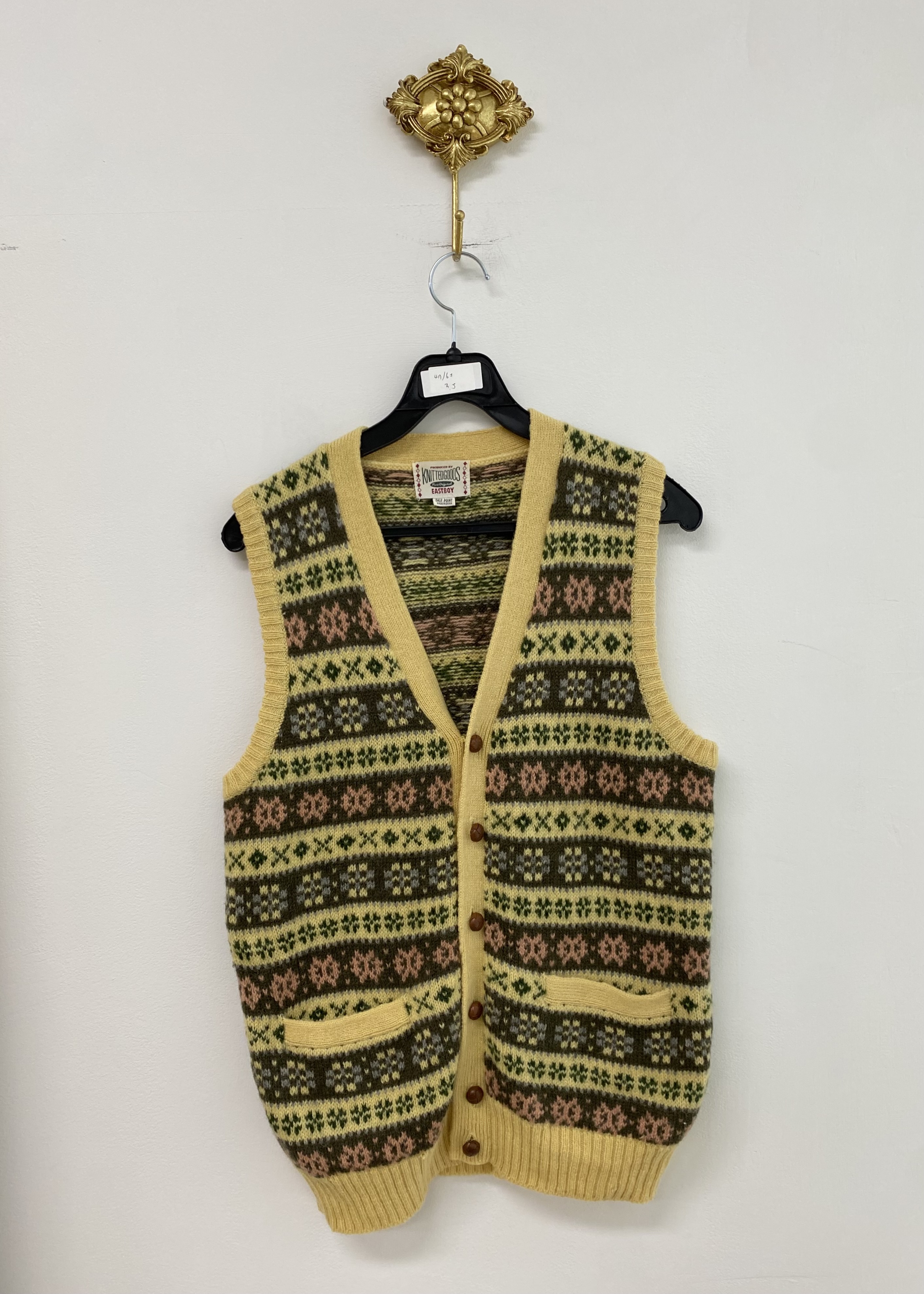 Yellow beige pattern wool button knit vest
