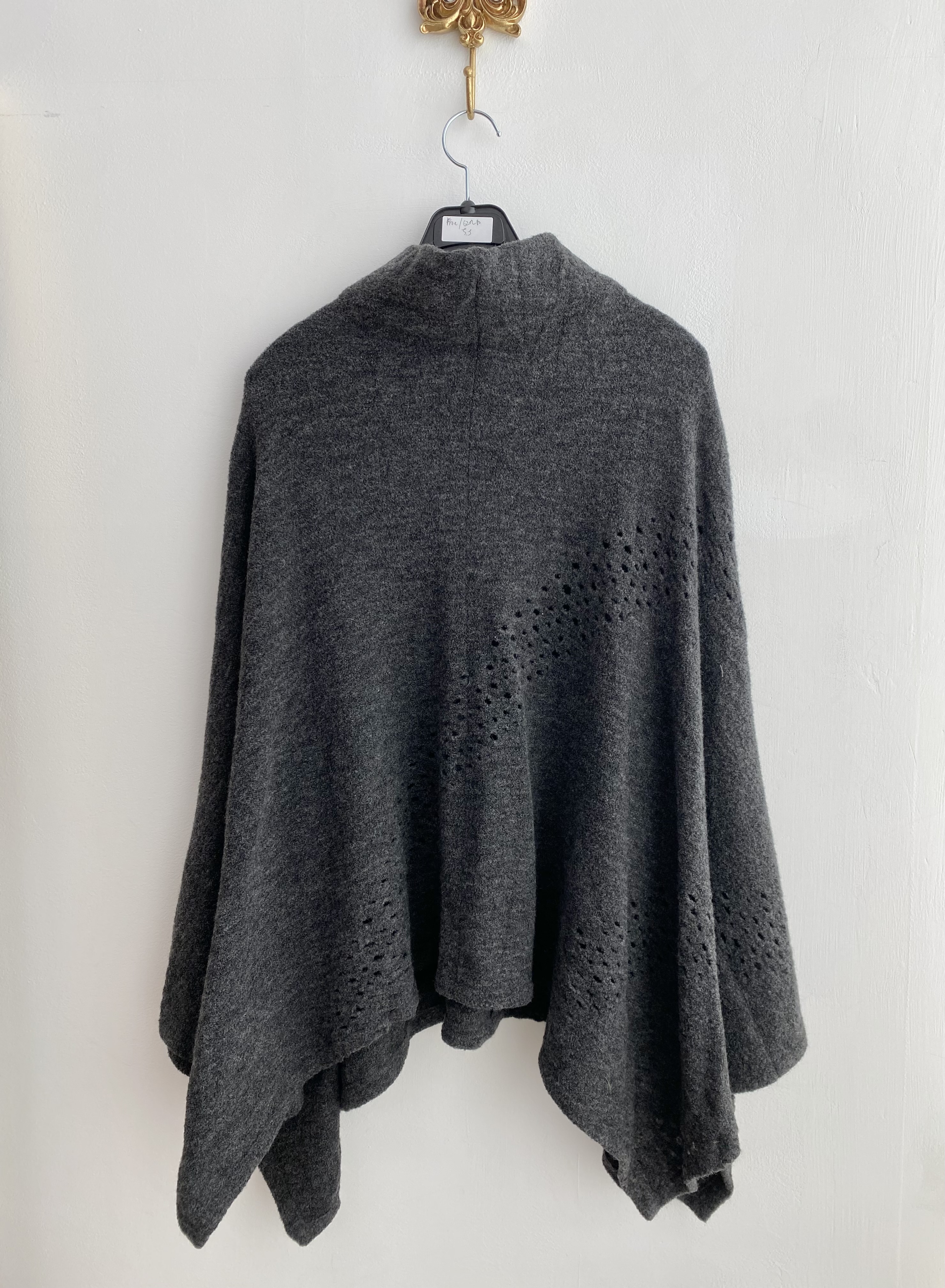 Grey see-through point poncho style knit