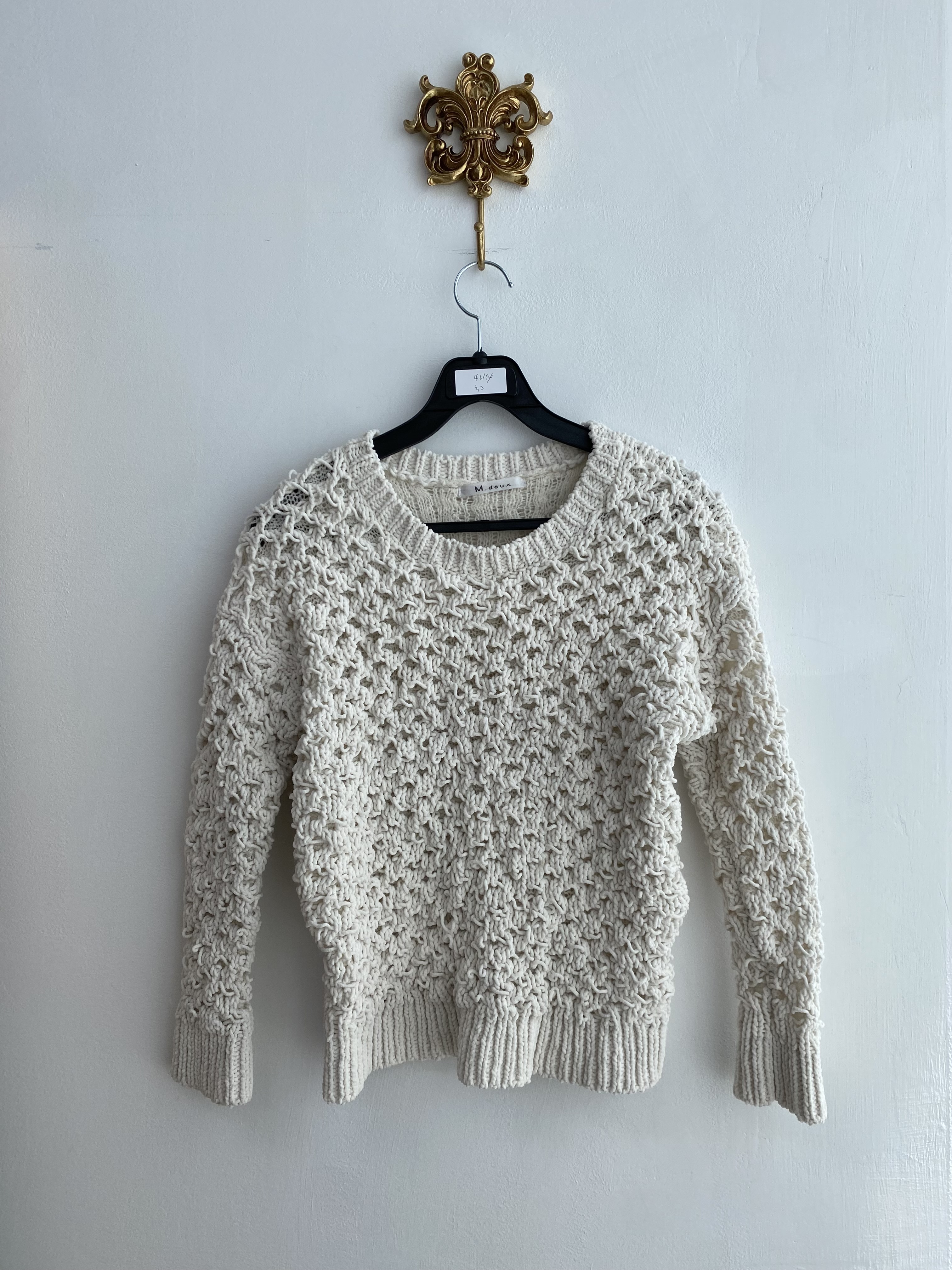 White soft short round neck knit