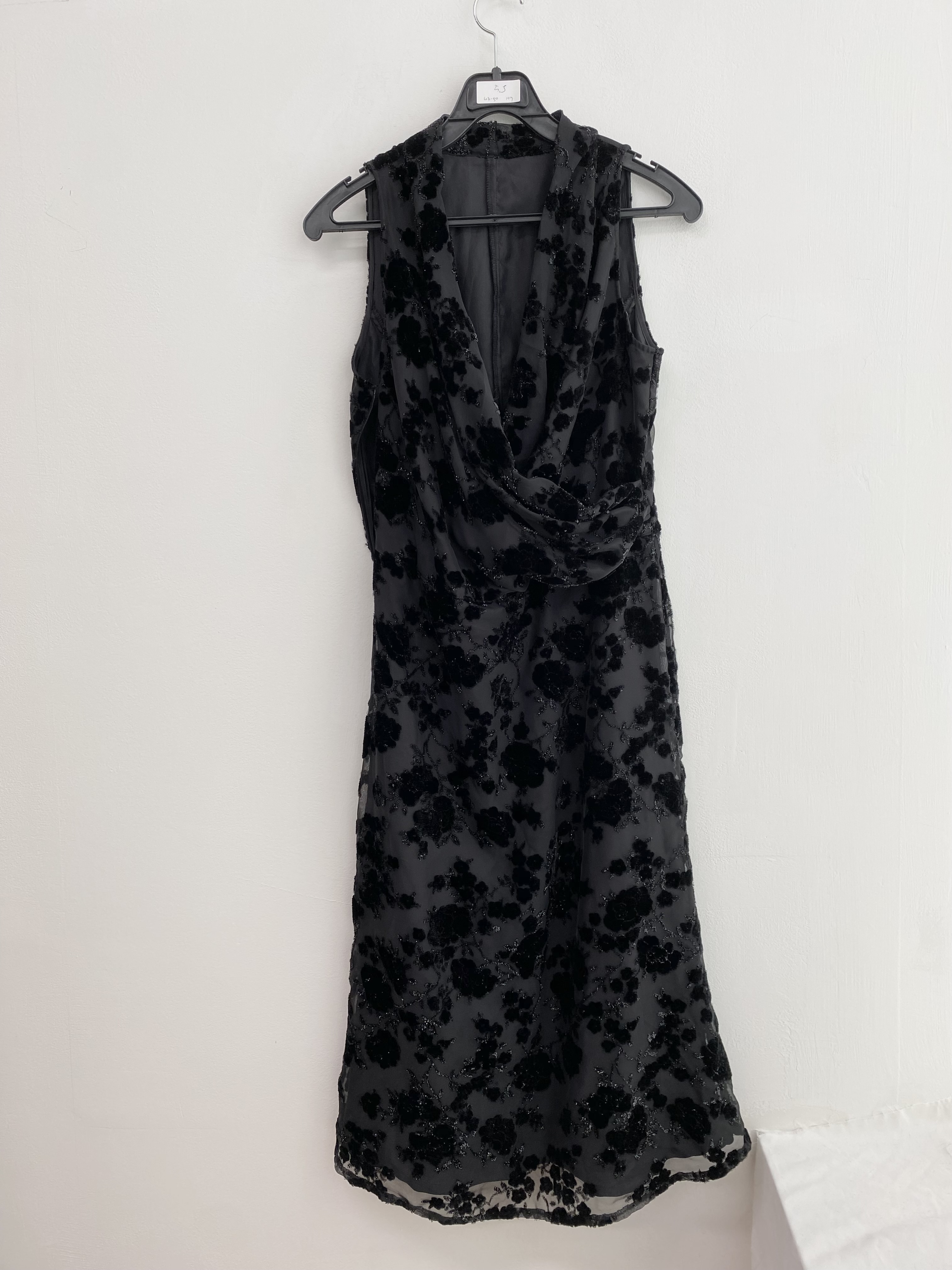 Charcoal black glittery emboss pattern sleeveless dress