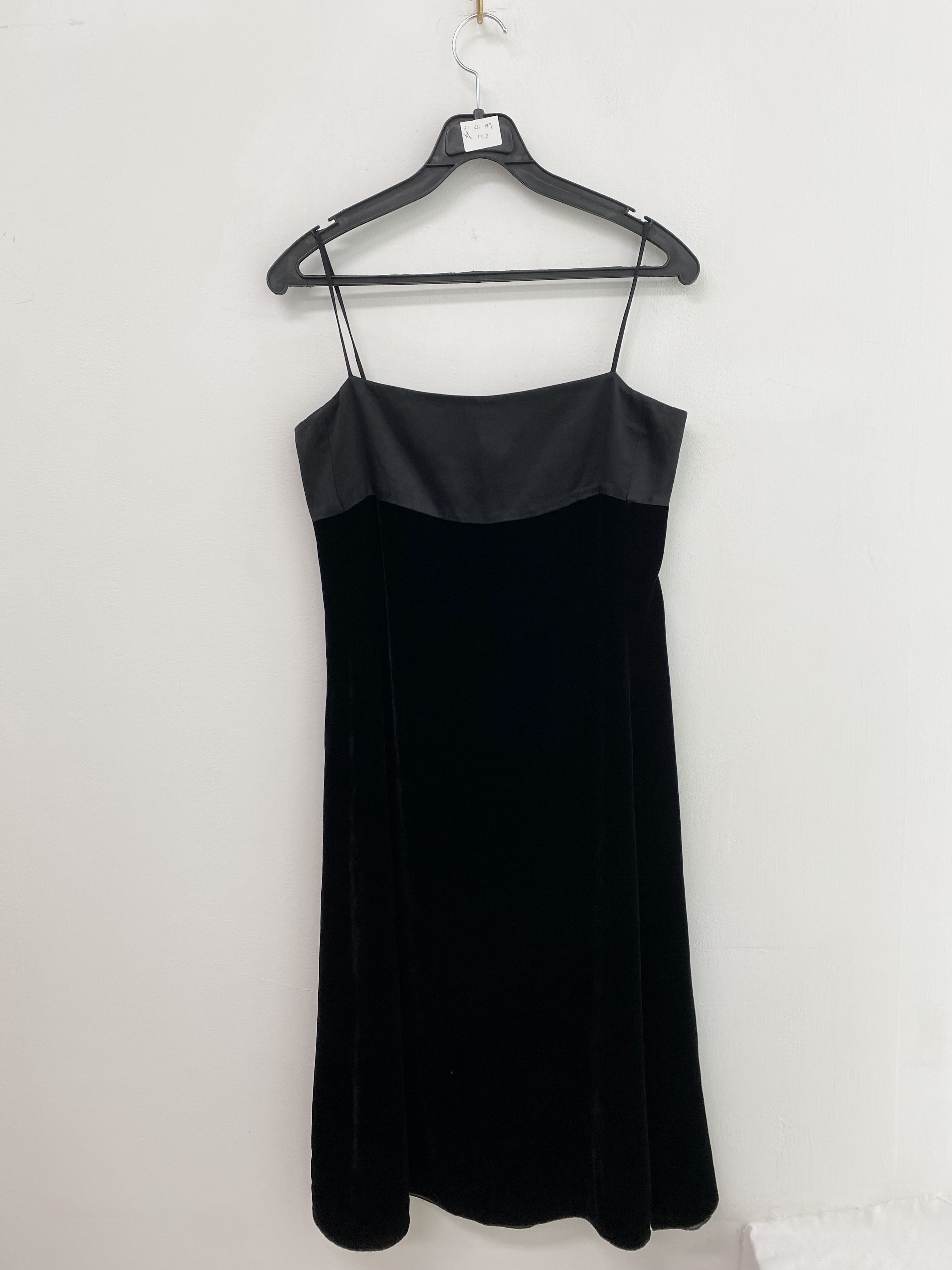 Armani black velvet mix sleeveless dress (made in italy)