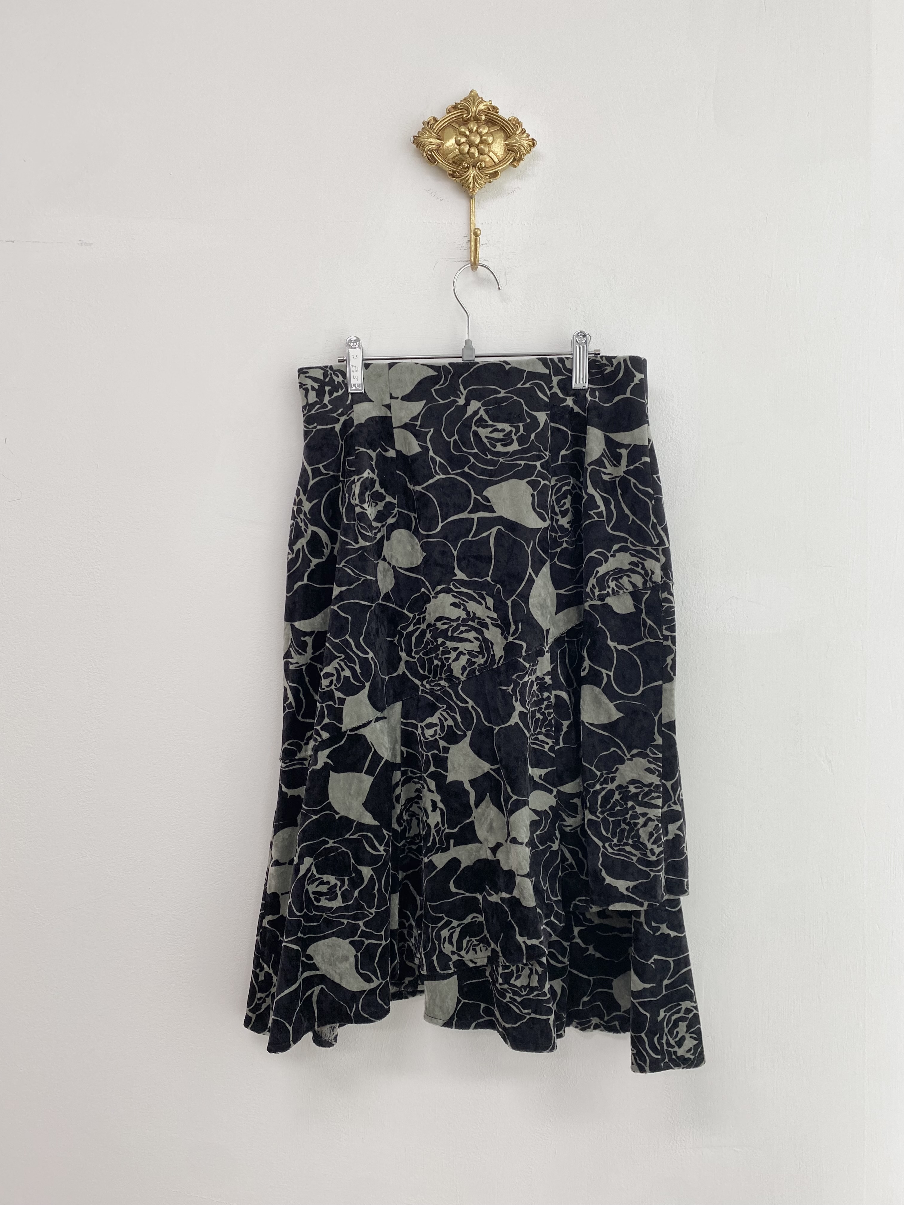 Black khaki grey flower pattern velvet skirt