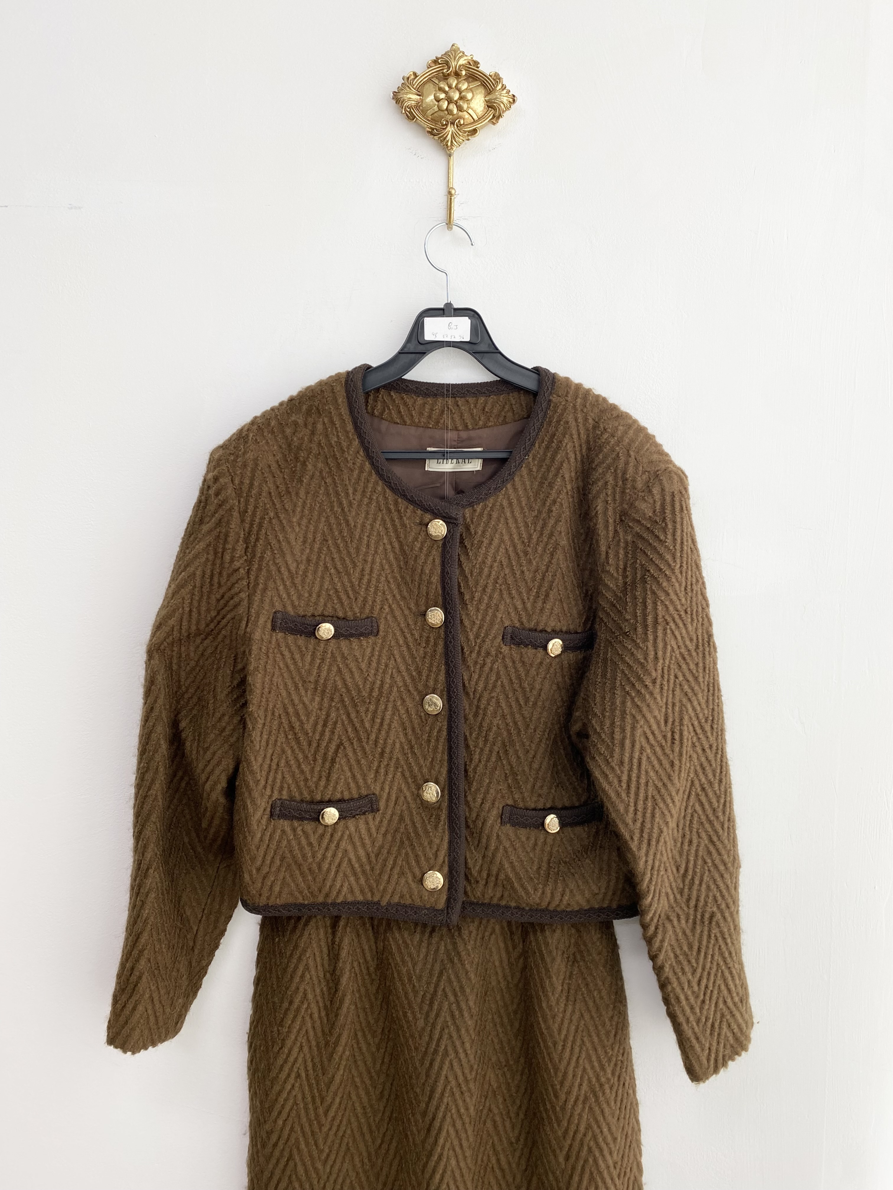Khaki brown herringbone pattern wool jacket skirt setup