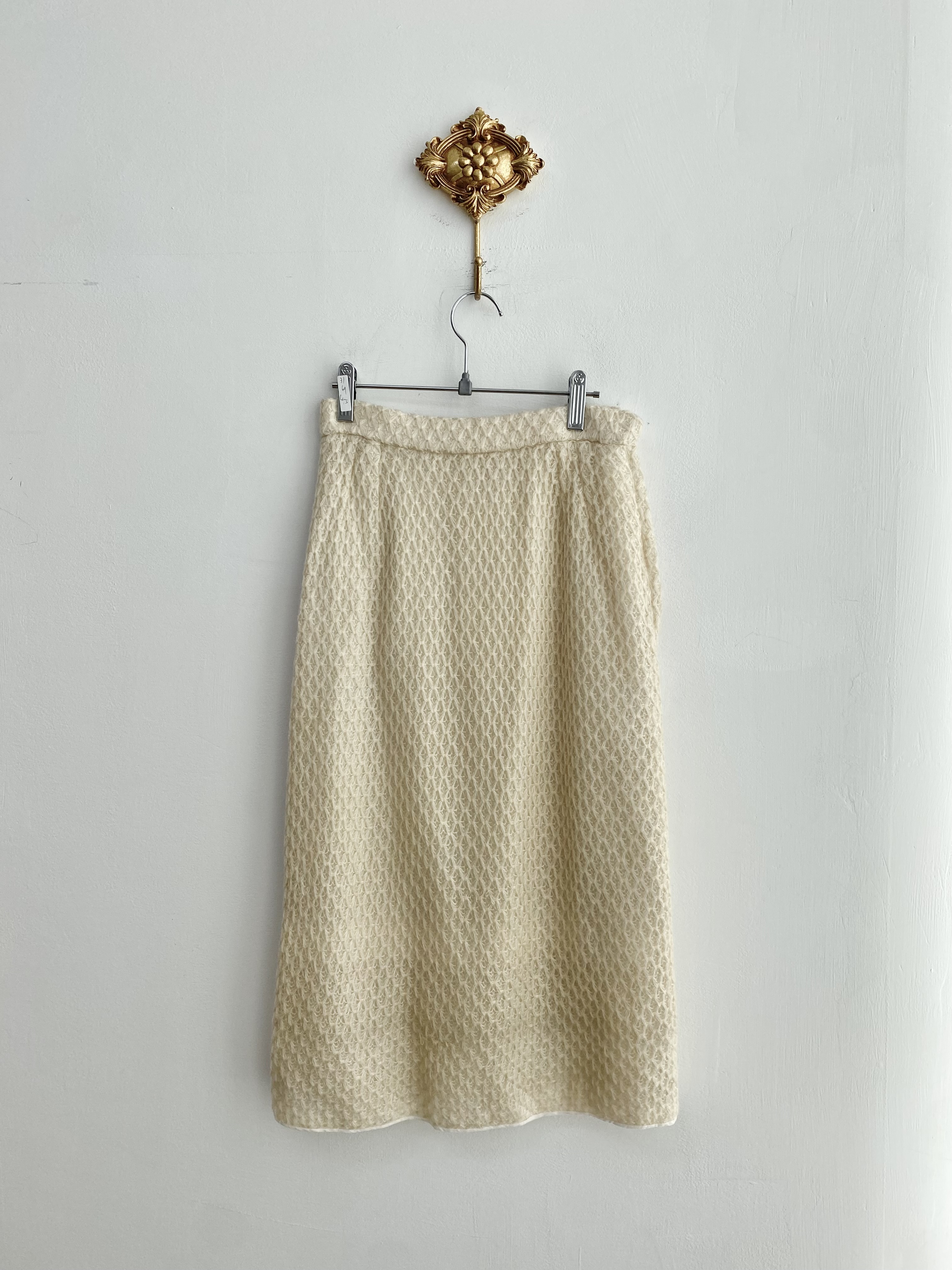 Light beige pattern knit mid long skirt