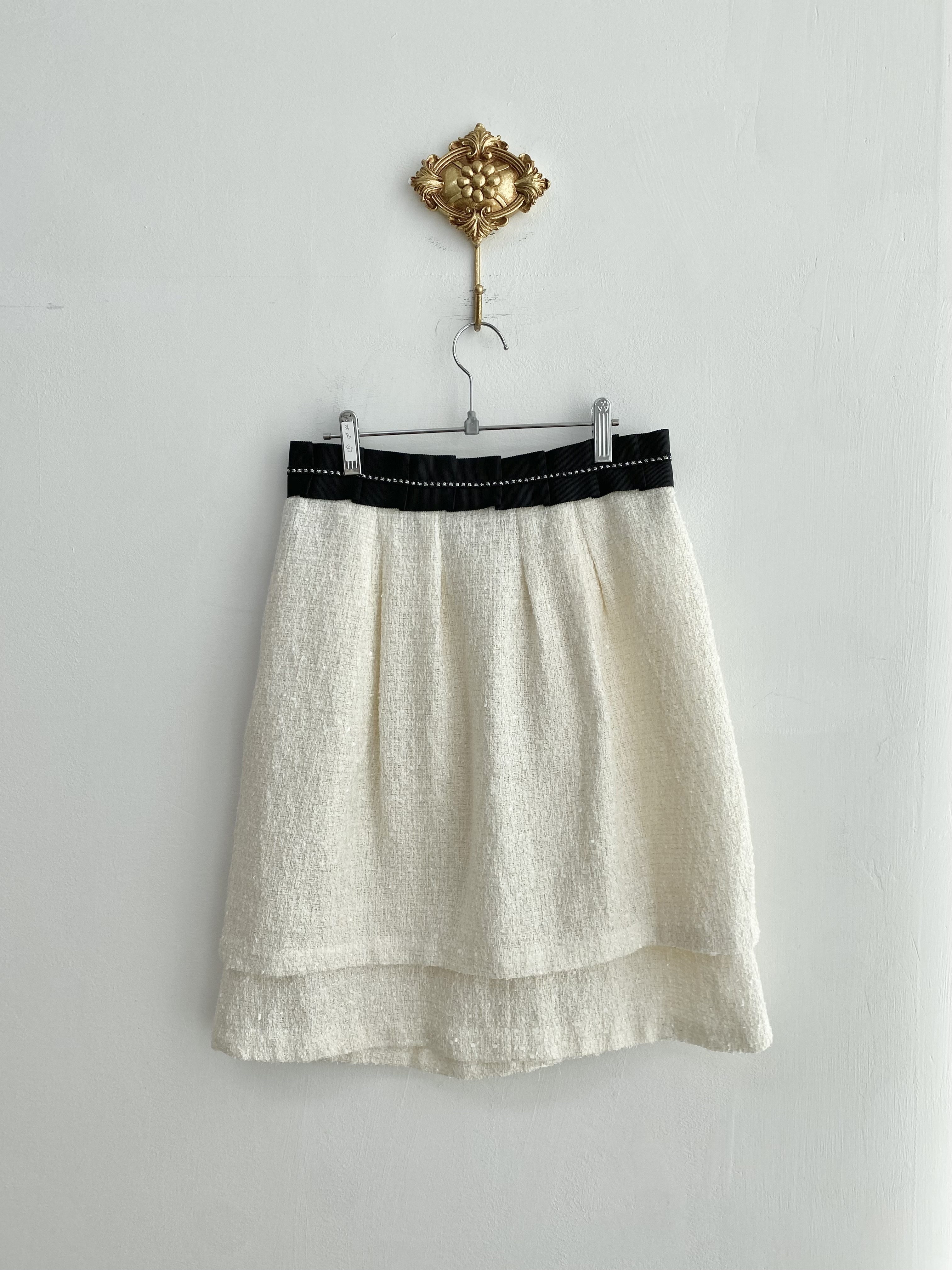 Ivory glittery ribbon waist point skirt