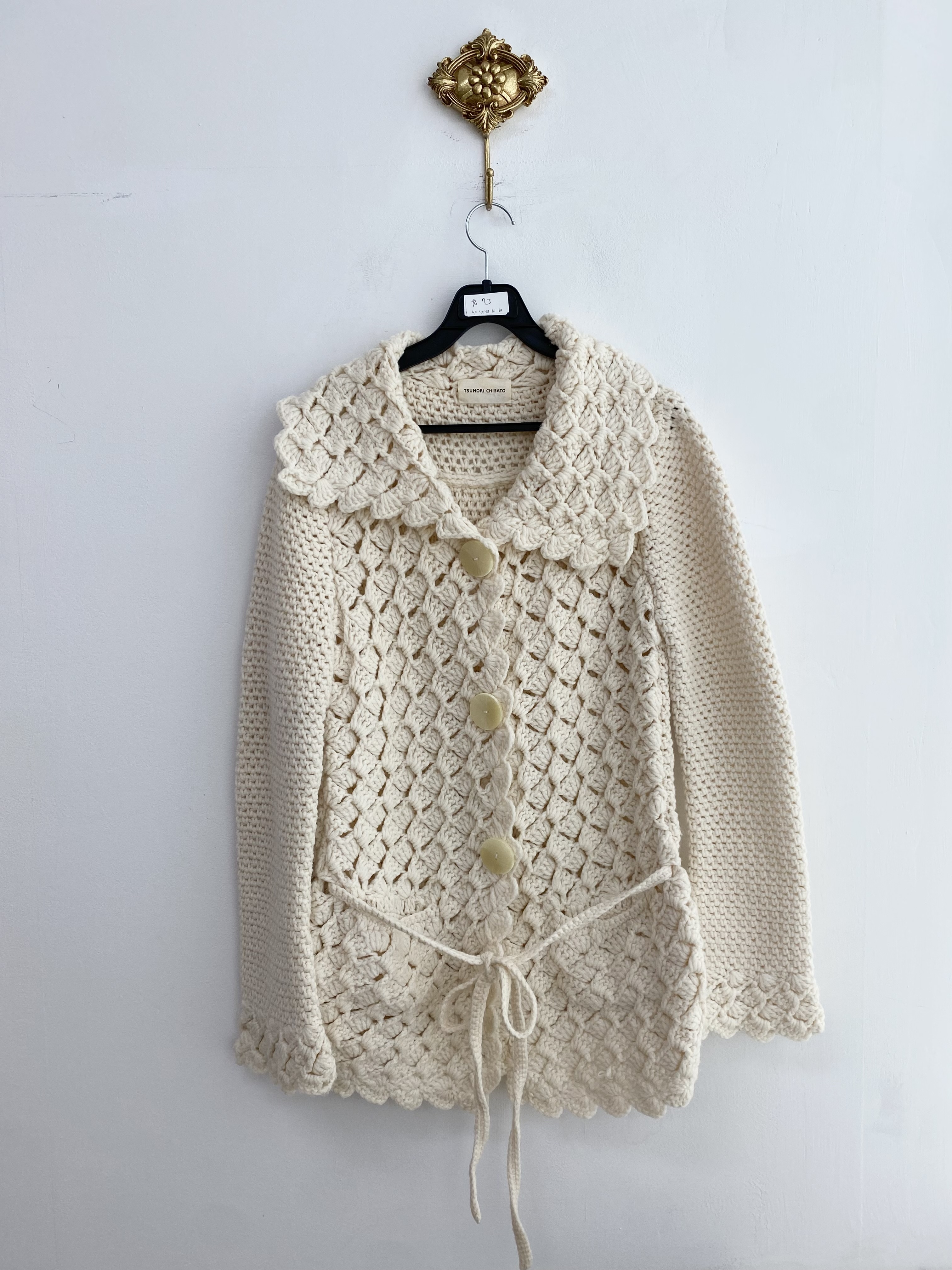 Tsumori Chisato ivory pattern knit big button cardigan