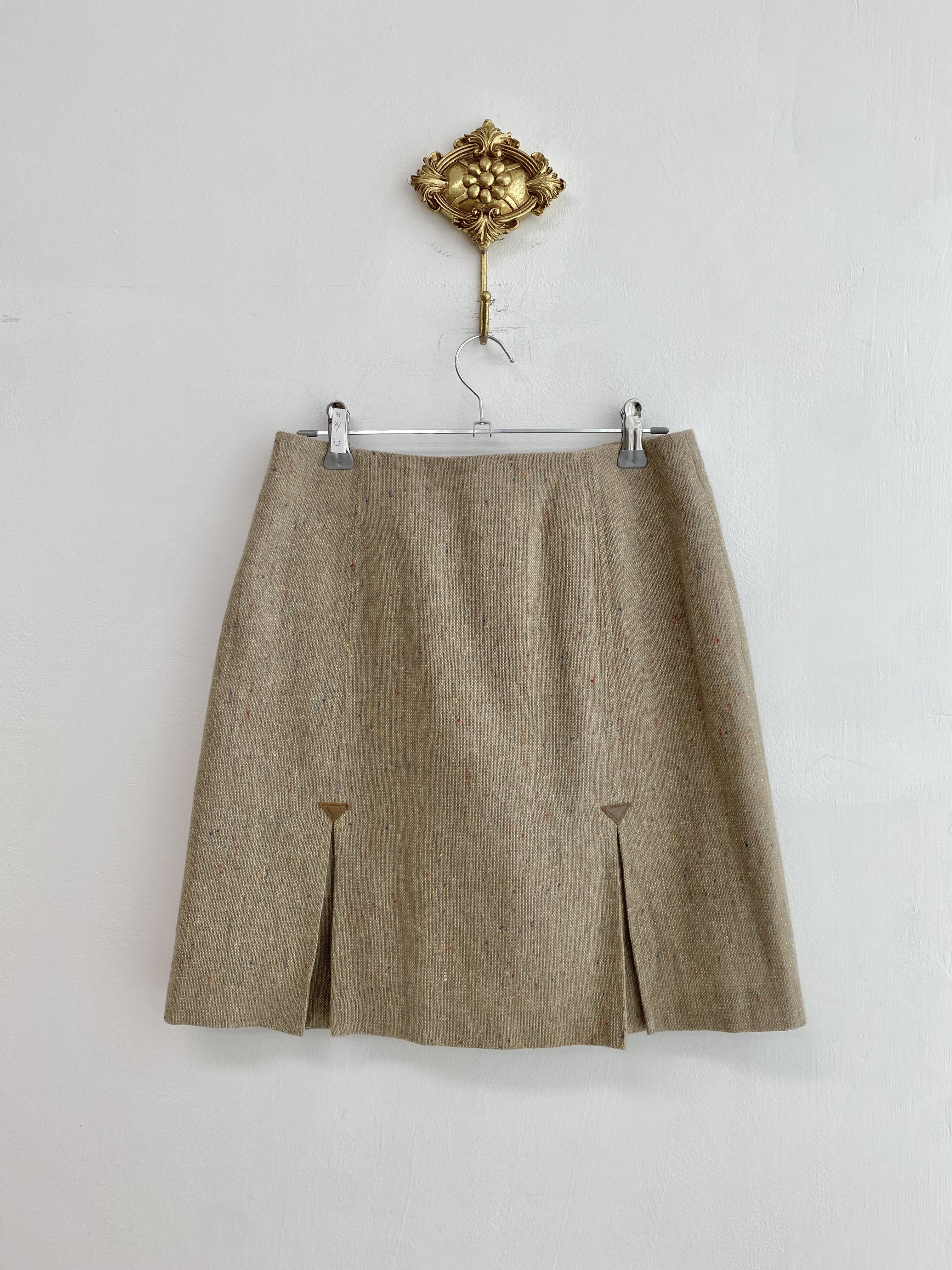 Beige color mix pleated skirt