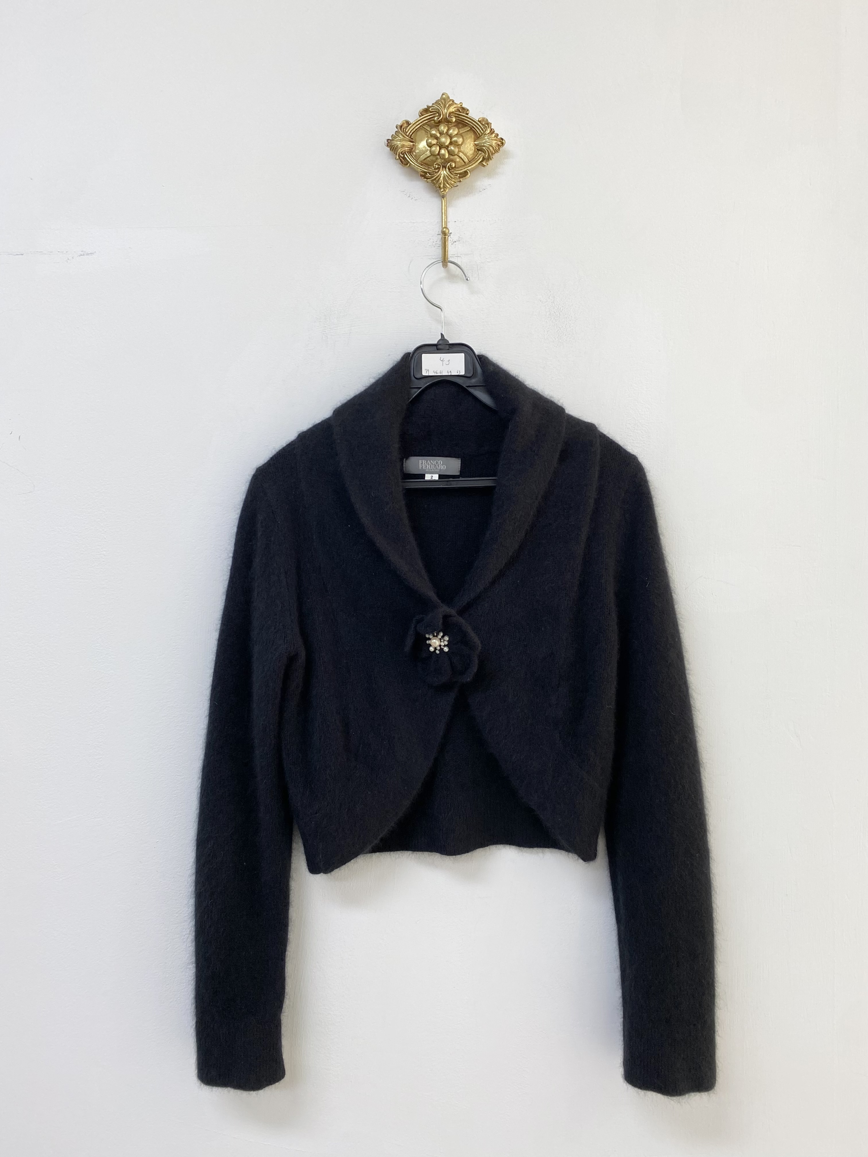 Black angora flower brooch round jacket