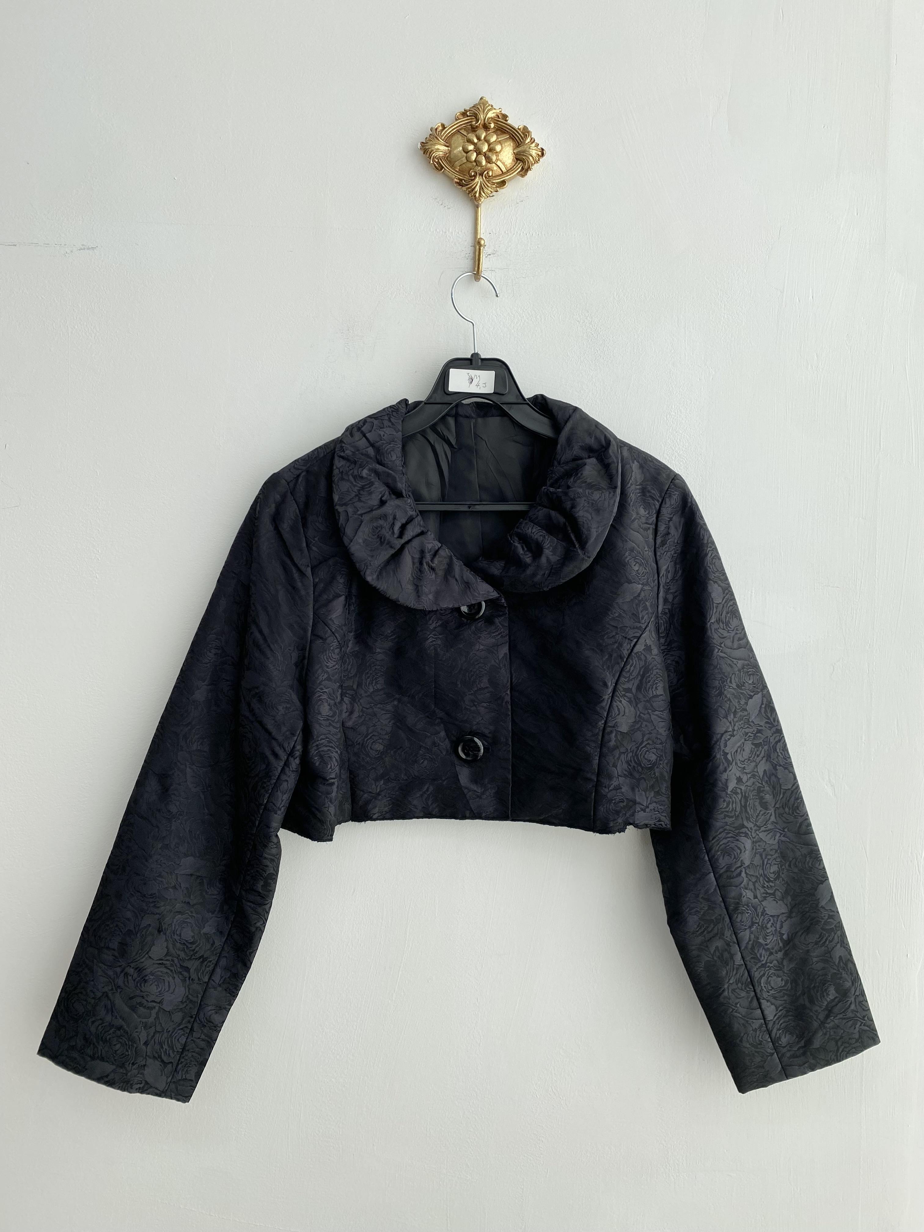 Black flower pattern lovely collar crop jacket