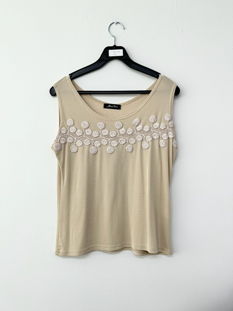 Butter pink beige flower embroidery top